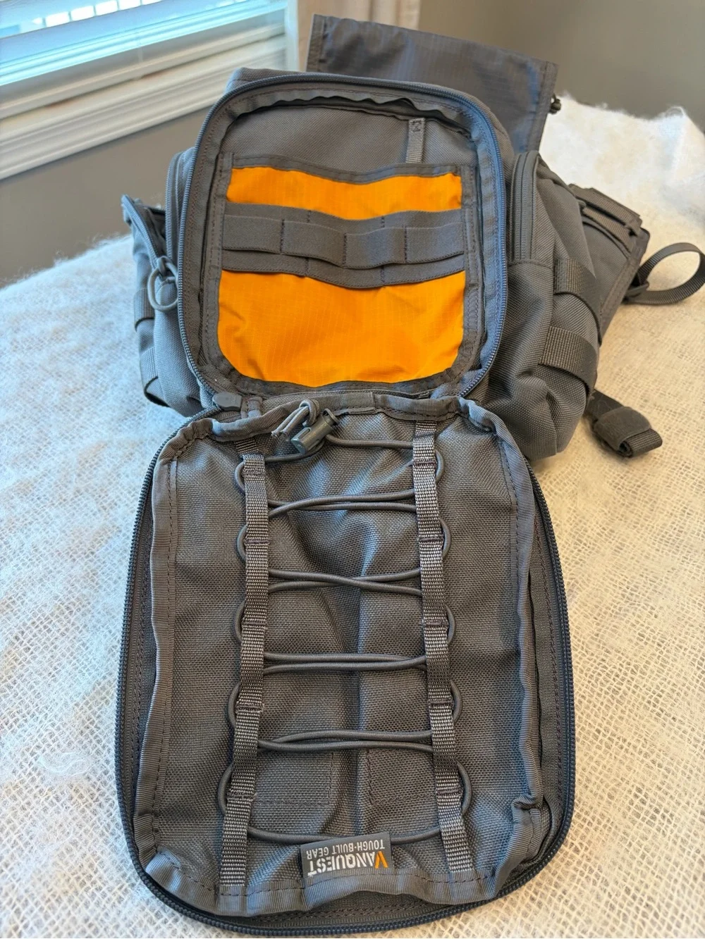 Vanquest Mobius gray 2.0 Sling/ Messenger / Tactical Bag- EUC